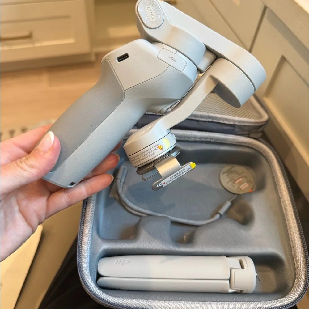DJI Beige Handheld Gimbal with CASE